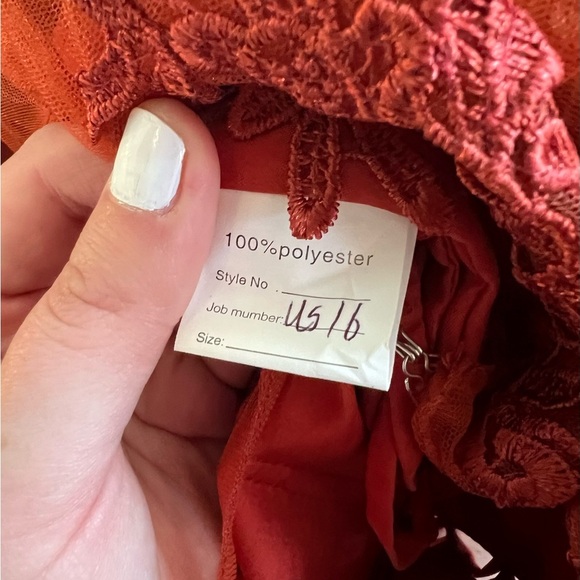 Elegant Burnt Orange/Light Red Lace Evening Dress - Picture 2 of 8